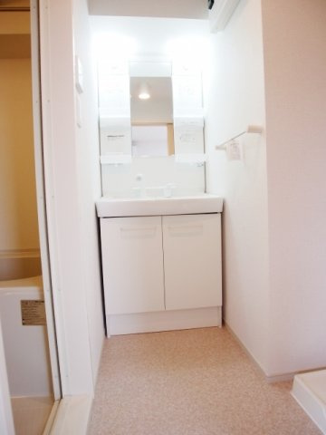 ジュネスⅢの独立洗面台