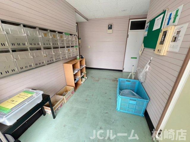 柏崎市穂波町のアパートのロビー