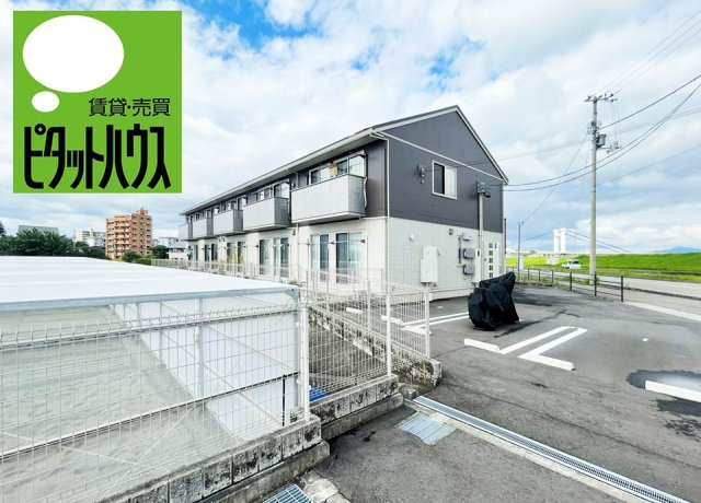 グリーンハイツ金沢の外観