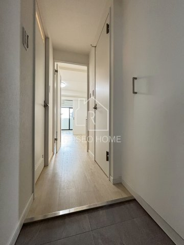 クローバー・レジデンス弁天町の玄関