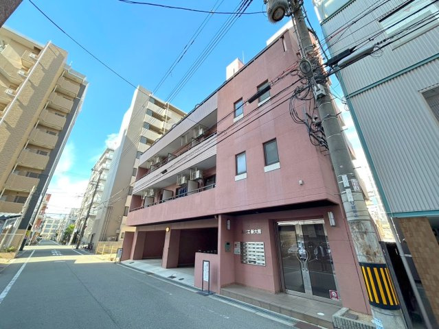 ルミエ新大阪の外観