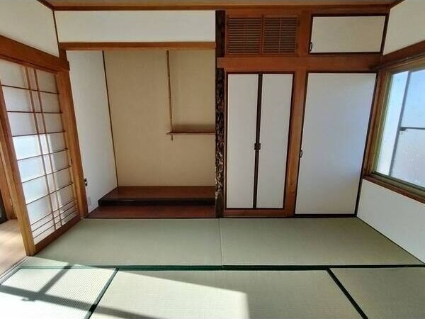 緑区大高町小坂のお家の寝室