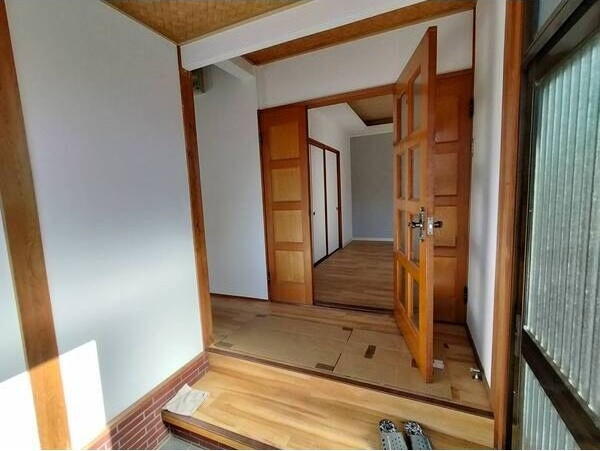緑区大高町小坂のお家の玄関
