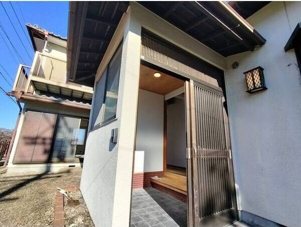 緑区大高町小坂のお家の玄関