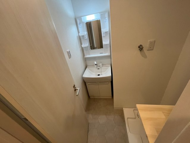 AILE東中浜の洗面所|スペースが確保できる洗面所です