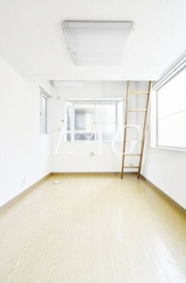 【居間・リビング】 | ドミール池尻 | 洋室のお部屋です。