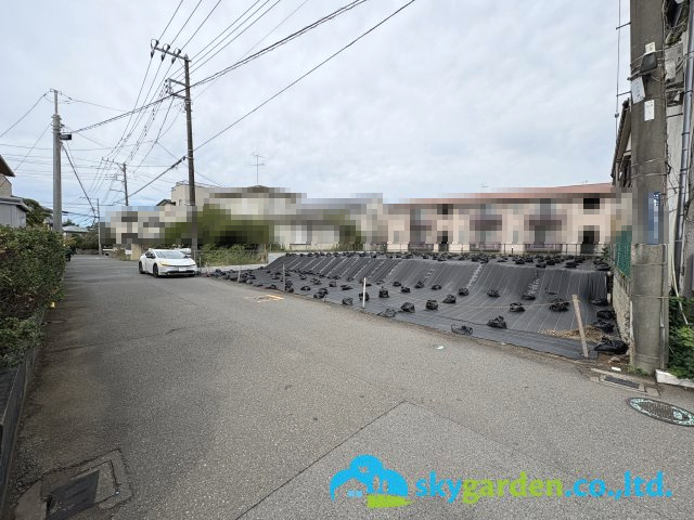 藤沢市鵠沼藤が谷4丁目　土地　全3区画B区画の前面道路含む現地写真