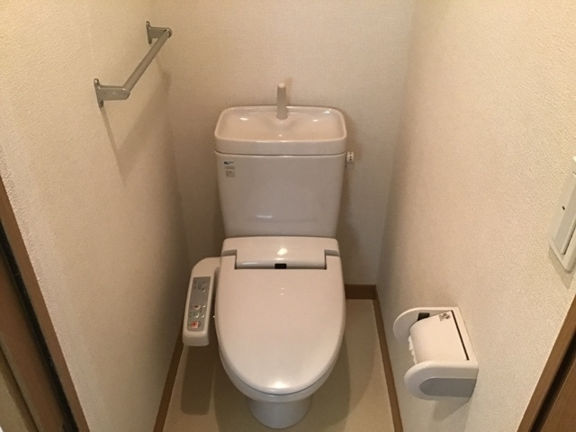 メゾンエルミタージュのトイレ