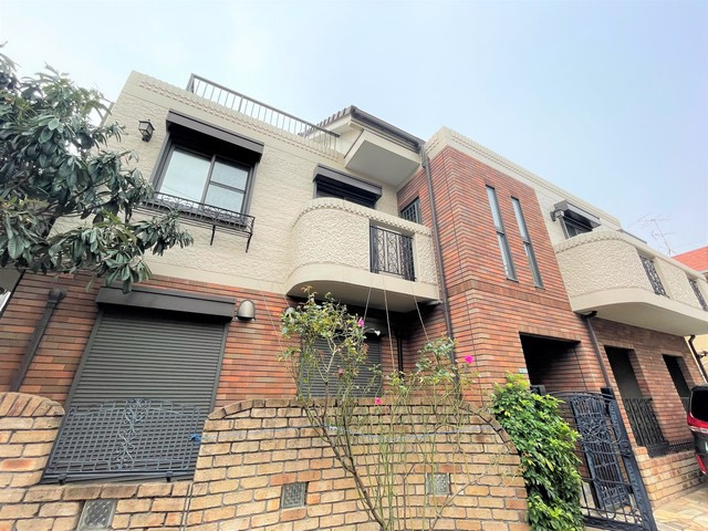 メゾンエルミタージュの外観