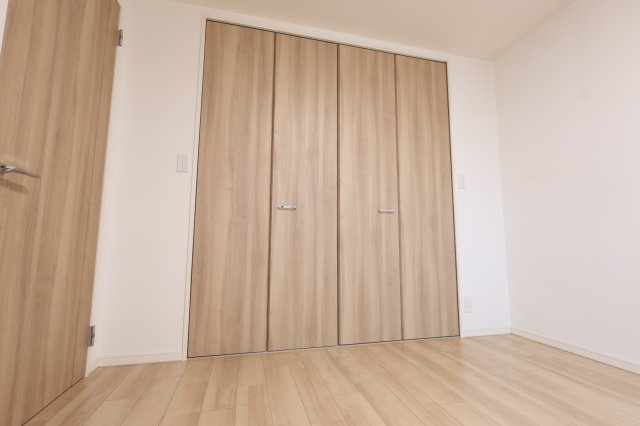 アルファステイツ城西砂子の収納|洋室6.7帖　ウォークインクローゼット