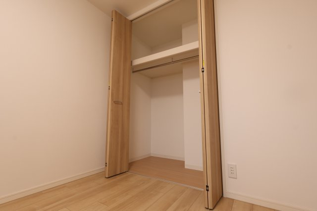 アルファステイツ城西砂子の収納|洋室5.4帖　クローゼット