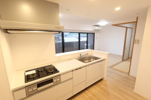 アルファステイツ城西砂子のキッチン|食洗器付きのキッチンです！
家事の時間短縮に繋がります。