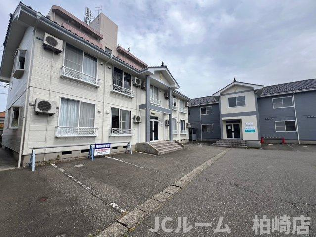 柏崎市穂波町のアパートの外観