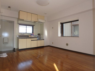 【居間・リビング】 | NCKビル | ※同物件別部屋の写真になります。