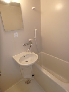 【浴室】 | NCKビル | ※同物件別部屋の写真になります。