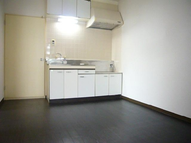 アメニティーハウスの居間・リビング|別号室の参考写真です。