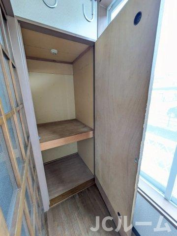 柏崎市穂波町のアパートの収納