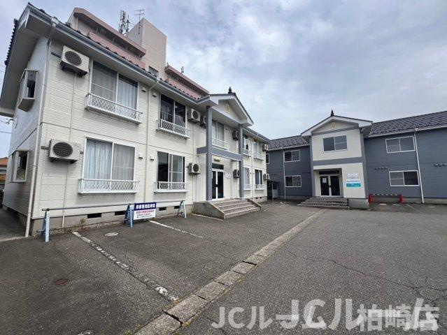 柏崎市穂波町のアパートの外観