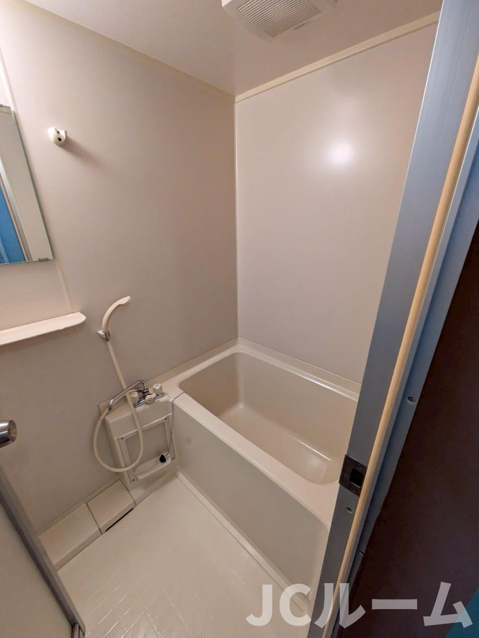 柏崎市穂波町のアパートの浴室
