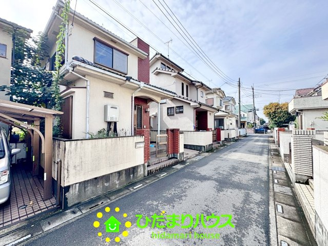 幸手市西1丁目　中古一戸建ての前面道路含む現地写真