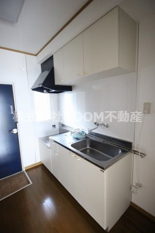 ニューサンシティコープのキッチン|コンパクトなキッチンで掃除もラクラク