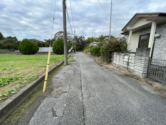 茂原市千町　売戸建住宅の前面道路含む現地写真