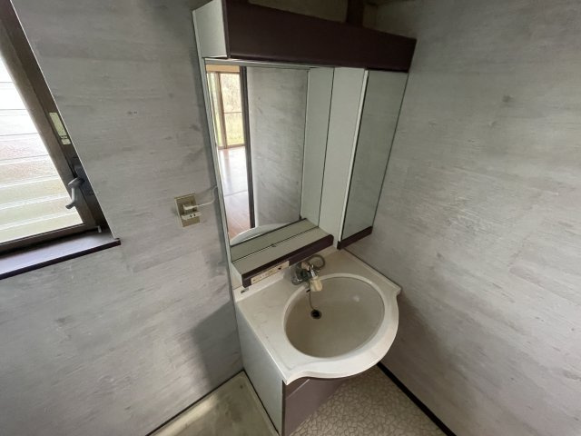 茂原市千町　売戸建住宅の独立洗面台