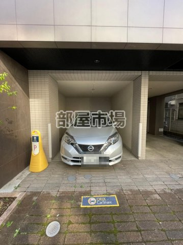 アイル・イムーブル西日暮里の駐車場