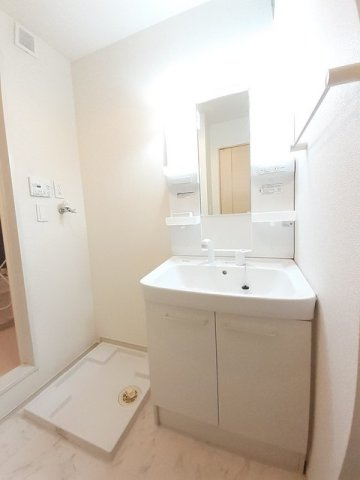 メゾンフルールＥの洗面所