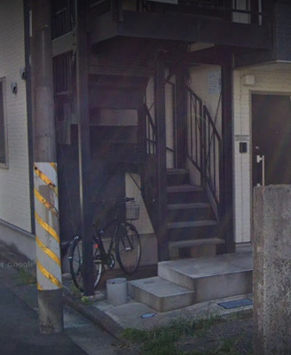 【エントランス】 | ベイルーム吉野町 | 空きスペースに駐輪可能です♪