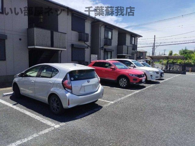 ヴィラージュ　Ⅰ・Ⅱの駐車場