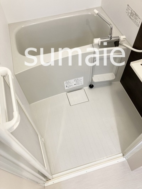 リブリ・日進の浴室|清潔感のあるバスルーム。