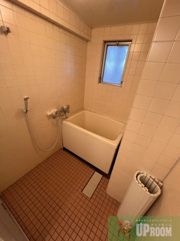 春日井駅南ハイツの浴室