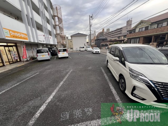 春日井駅南ハイツの駐車場
