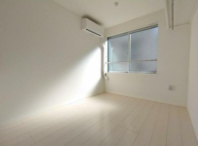 【寝室】 | Ｎａｖｉ東池袋(ナビヒガシイケブクロ) | お掃除がしやすいフローリングのお部屋☆（同一仕様写真）