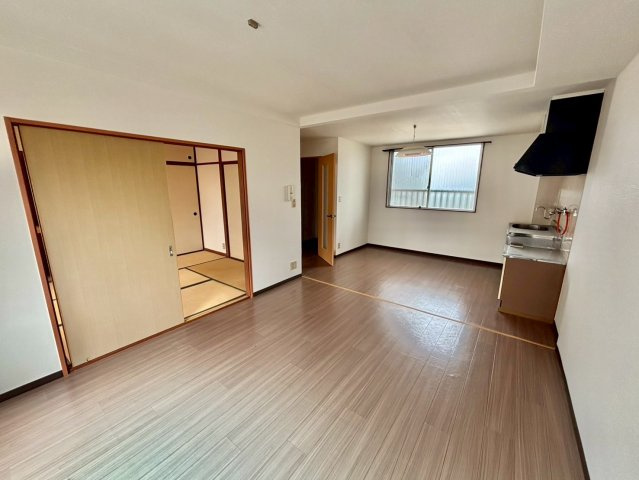 マンション鳩岡の居間・リビング