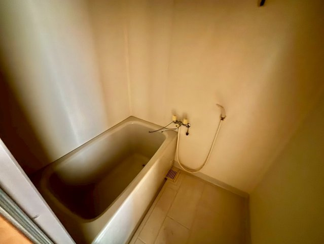 マンション鳩岡の浴室