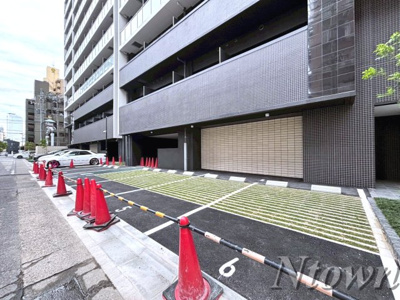 【駐車場】 | エステムコート名古屋TWINWEST | 駐車場があるので、車を買う予定の方も安心です