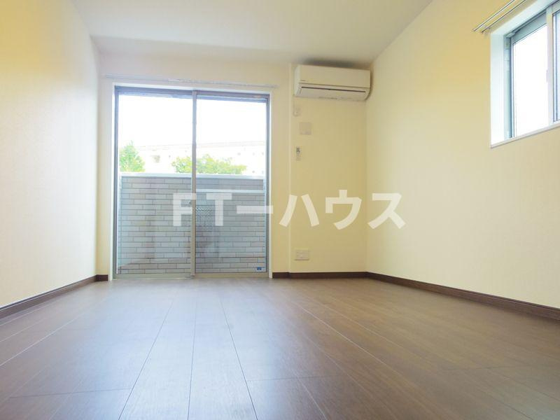 Marina Palace薬円台の居間・リビング