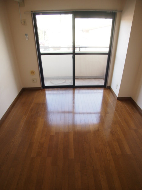 大塚ビル２の居間・リビング