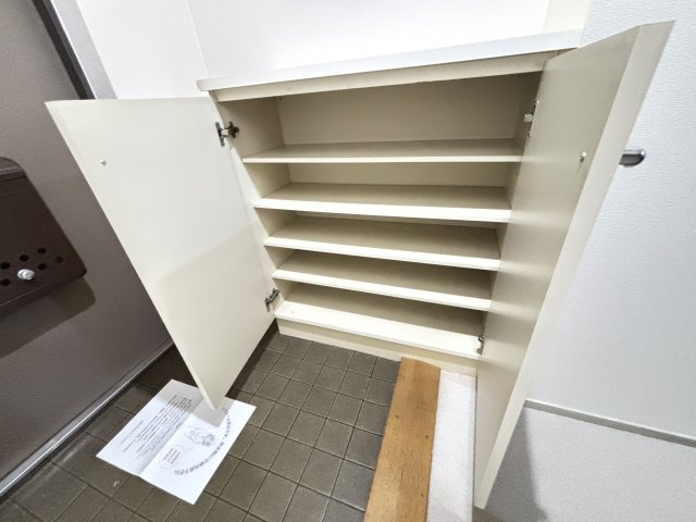 メイツ川口・青木の収納|シューズボックス