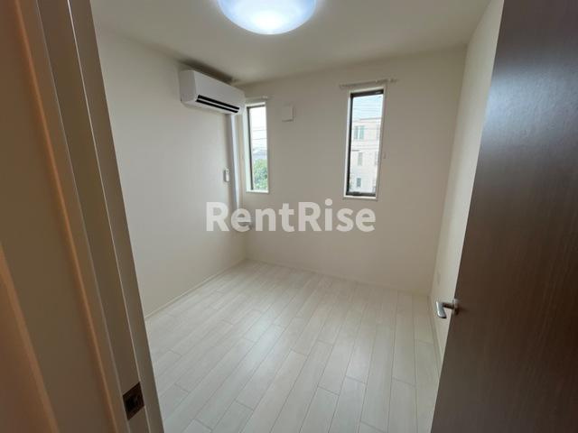 グリーンメゾンⅤの寝室|北側洋室