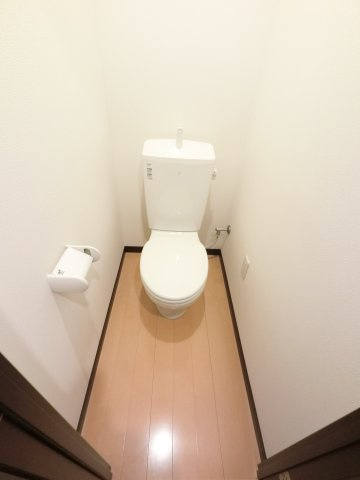 Riria本千葉弐番館のトイレ