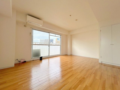 【居間・リビング】 | クリスタルビル