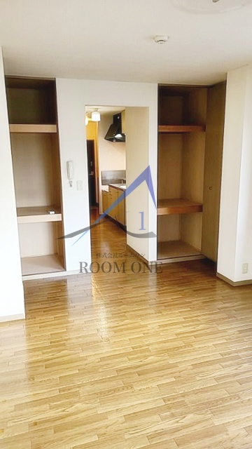 オークスクエアの居間・リビング|洋室のお部屋です。