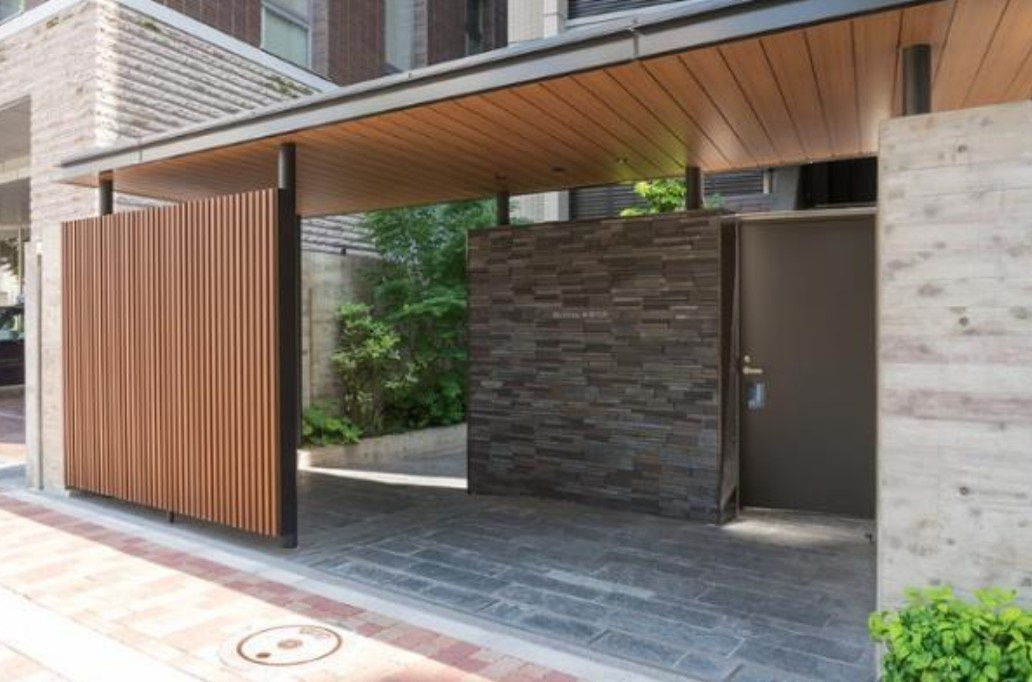 【エントランス】