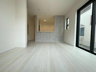 【居間・リビング】 | 小平市仲町　新築戸建　【全2棟】