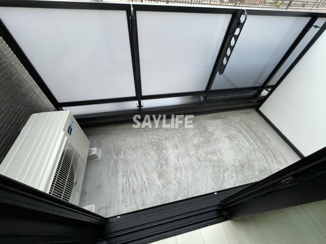 D porta nobelのバルコニー