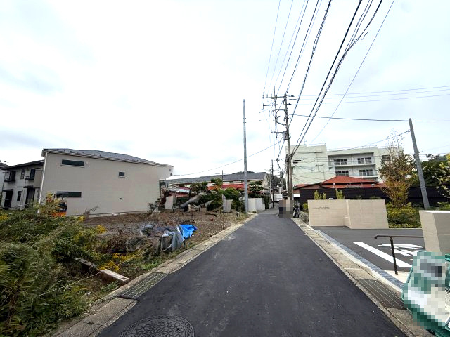 JR横須賀線「東逗子」駅徒歩5分　ZHE基準達成の前面道路含む現地写真|前面道路