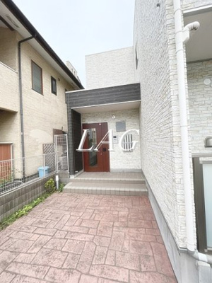 【エントランス】 | リブリ・TYU | エントランスです。